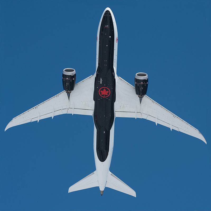 The belly of Air Canada's 787-8 aircraft