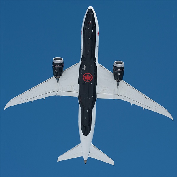 Belly of Air Canada B787-8 aircraft