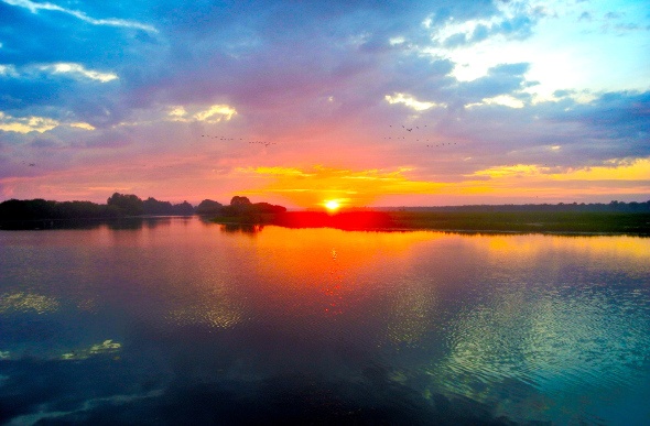  Lake with sunset view
