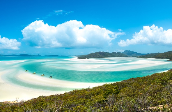  Pristine Whitehaven Beach during the day 
