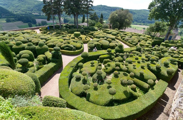 Artistic topiaries at the Marqueyssac gardens in France