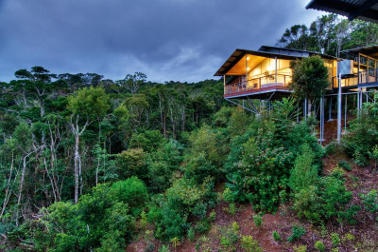  O'reilly's rainforest villa at night 