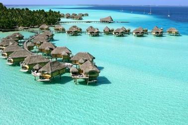 Wonderful vacation awaits you at Tahaa Resort and its overwater bungalow cabins and clear water