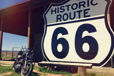 Blue and white sign labelled 'historic Route 66'