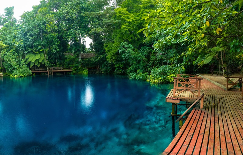 Nanda Blue hole Vanuatu