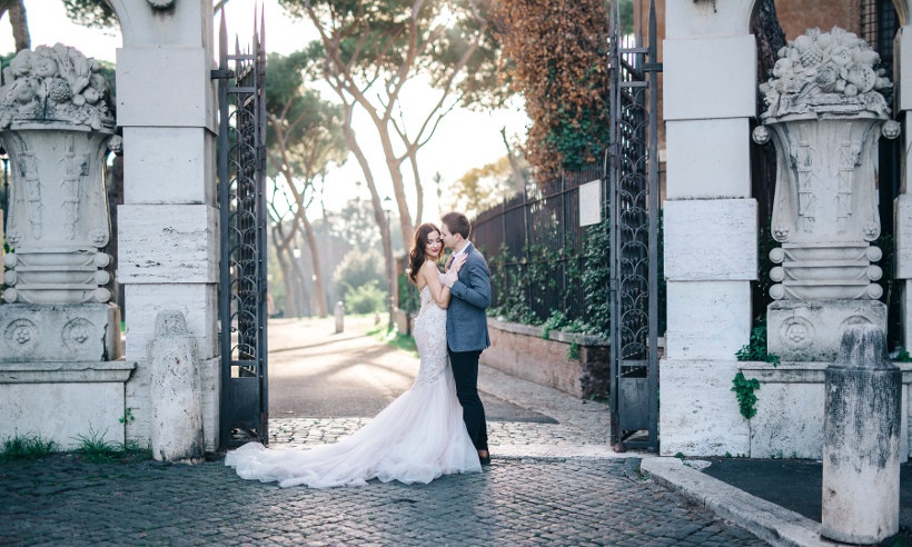 couple married in italian garden