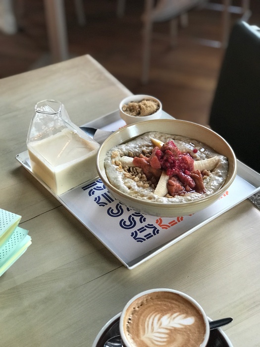rhubarb porridge at C1 Espresso Christchurch