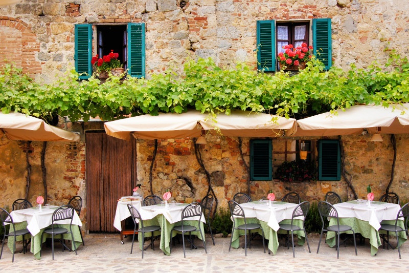 Facade of an Italian restaurant