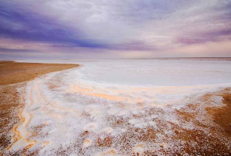 Lake Eyre salt lake 