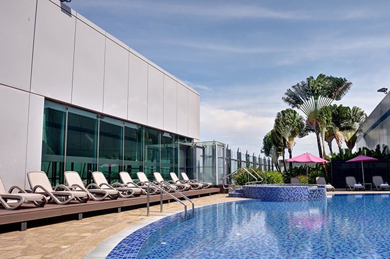 Aerotel rooftop pool, Singapore Changi Airport