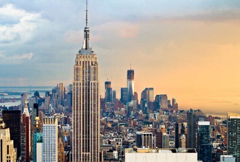 Imagine of Empire State Building and New York skyline
