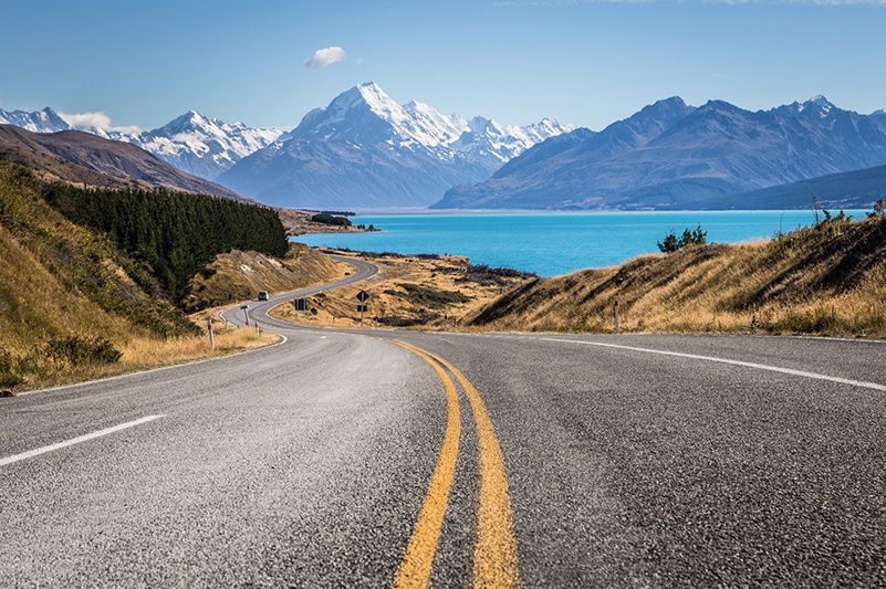 Road to Aoraki/Mt Cook, NZ