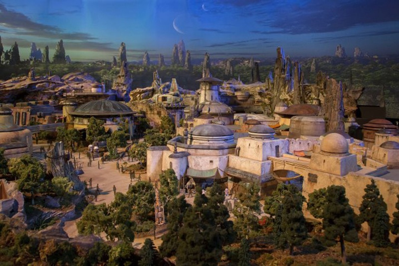 An artist's impression of the Black Spire Outpost settlement on the planet Batuu