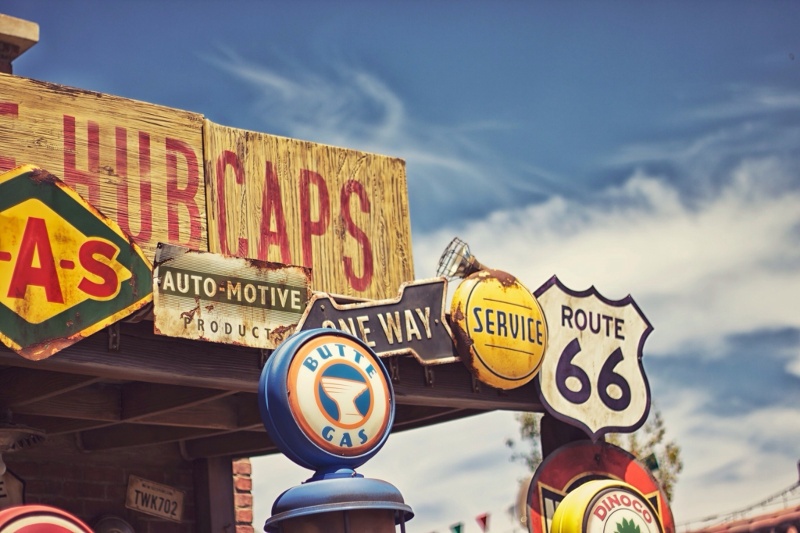 Cafes and automotive supplies at Route 66