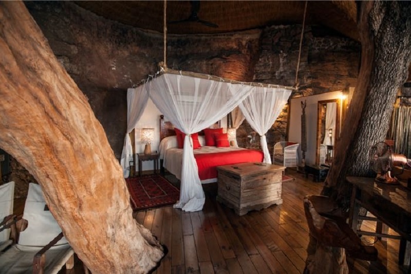 This is what it must be like to live IN THE MIDDLE of a tree. Photo: Tongabezi Tree House.