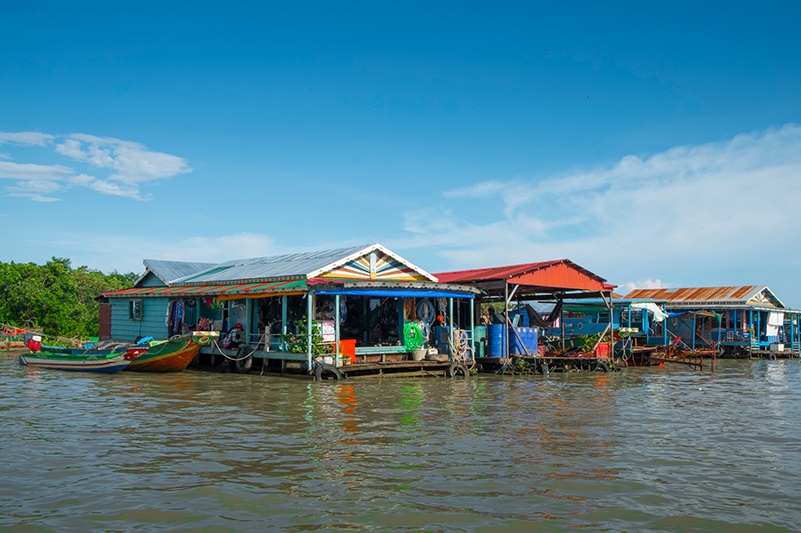 Floating houses on Tonle Sap River