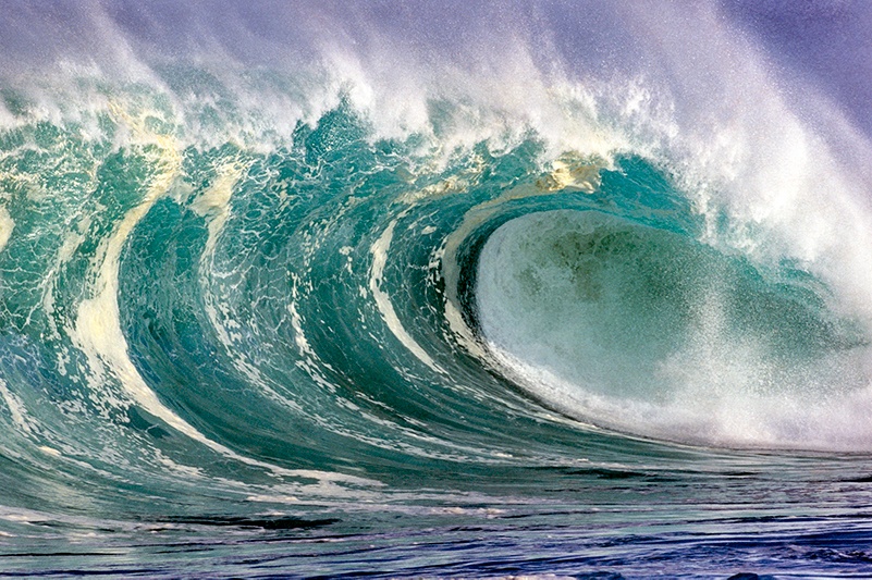 Big winter waves at Waimea Bay