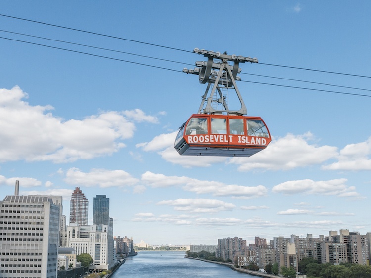 The Roosevelt Island Tramway. Credit: iStock.com/Andrew Parker
